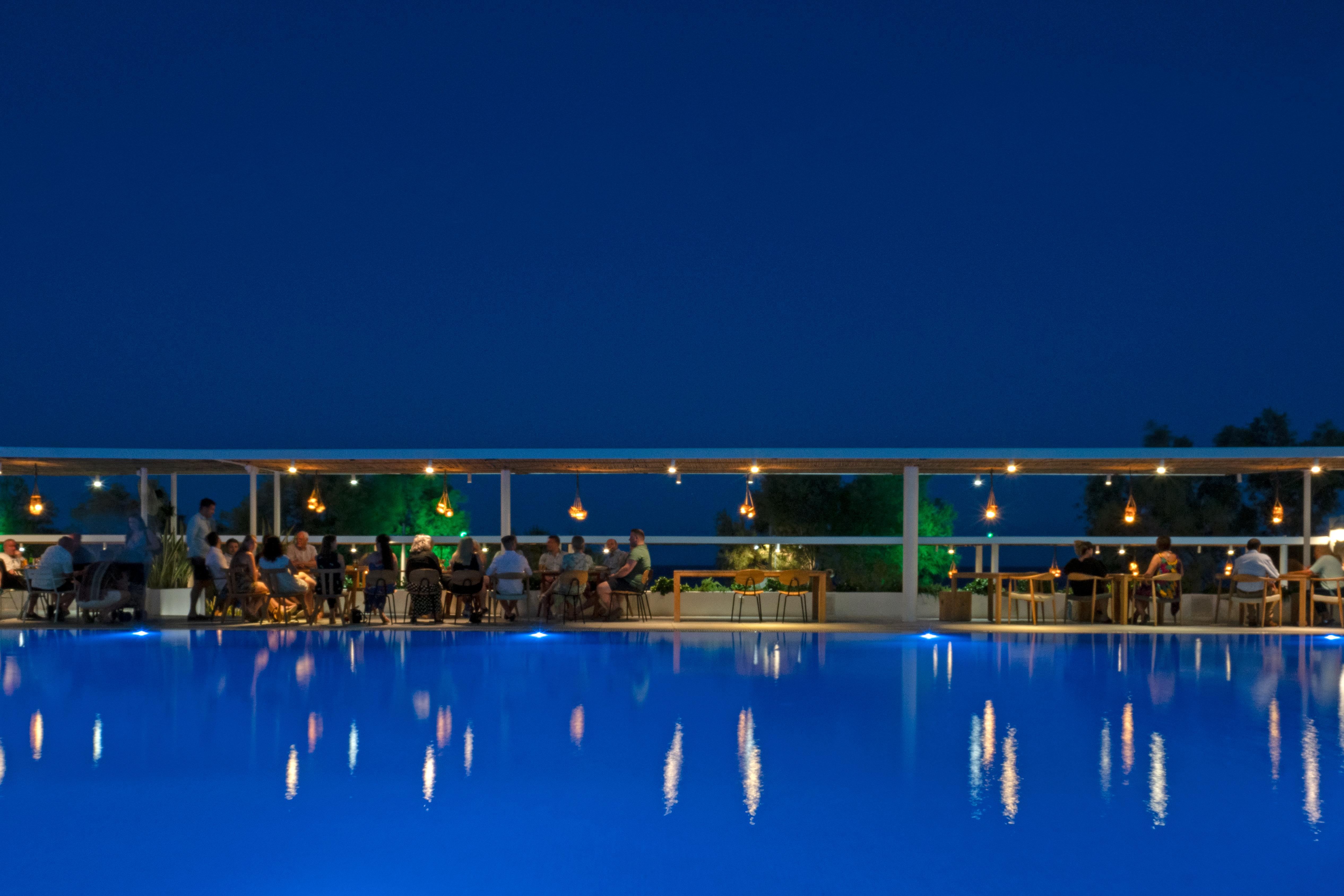 Kamari Beach Hotel Esterno foto