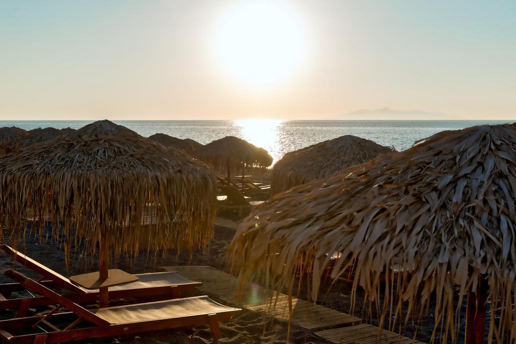 Kamari Beach Hotel Esterno foto